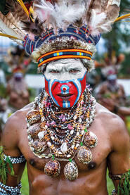 Melpa Tribesman Portrait of a Melpa tribesman © Roberto Pazzi
