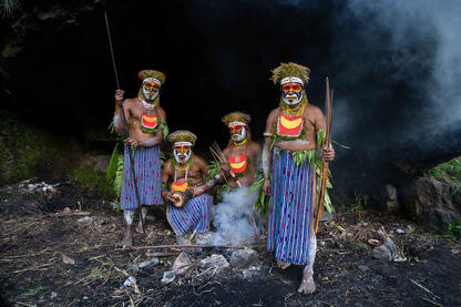 Melpa Tribesmen Group of Melpa tribesmen © Roberto Pazzi