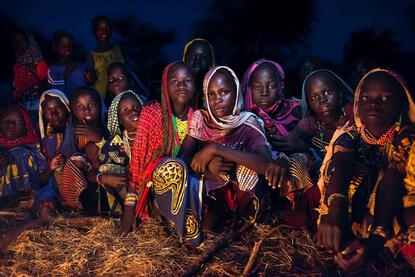 Nomadic Life Group of young Boudouma women © Roberto Pazzi