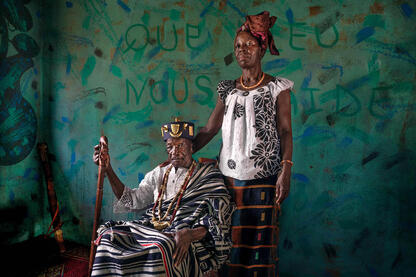 Que Dieu Nous Aide Portrait of the kind and queen of the Baoulé ethnic group © Roberto Pazzi