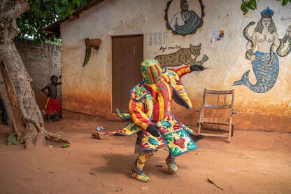 A Visit From The Ancestors The dance of an Egungun mask © Roberto Pazzi