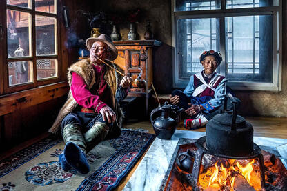 Tibetan people Portrait of Tibetan people in their home © Roberto Pazzi