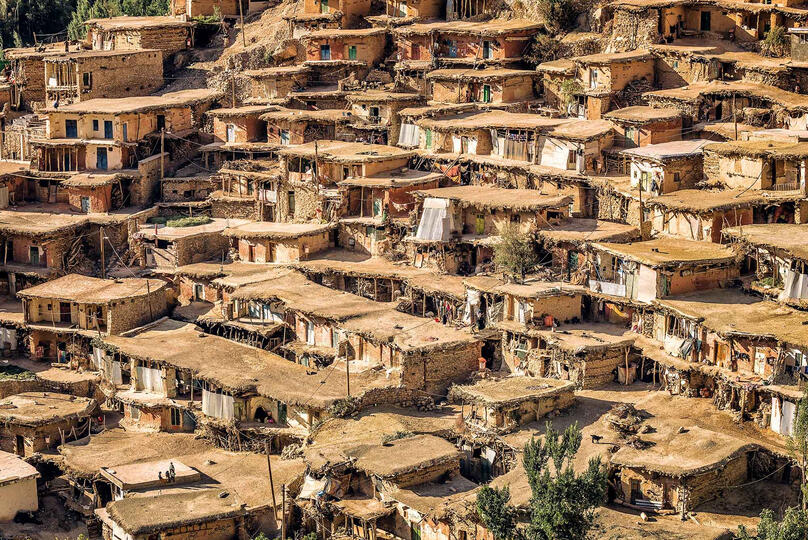 Sar Agha Seyed The village of Sar Agha Seyed on the Zagros Mountains © Roberto Pazzi