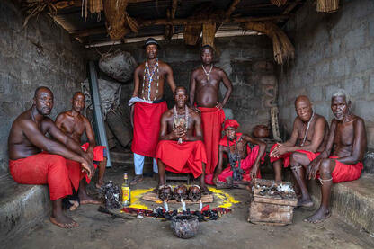 The Temple of the Tunder A priest of the Temple of Thunder with some adepts © Roberto Pazzi