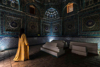 The Mausoleum Daily life scene in a mausoleum © Roberto Pazzi