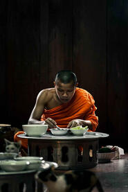 The Lunch Portrait of a young Buddhist monk © Roberto Pazzi